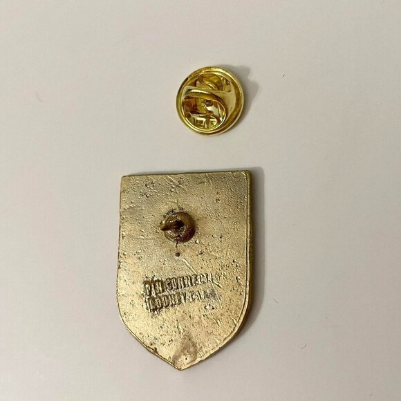 Vintage Canadian Vietnam Veterans London Pin - Picture 5 of 9